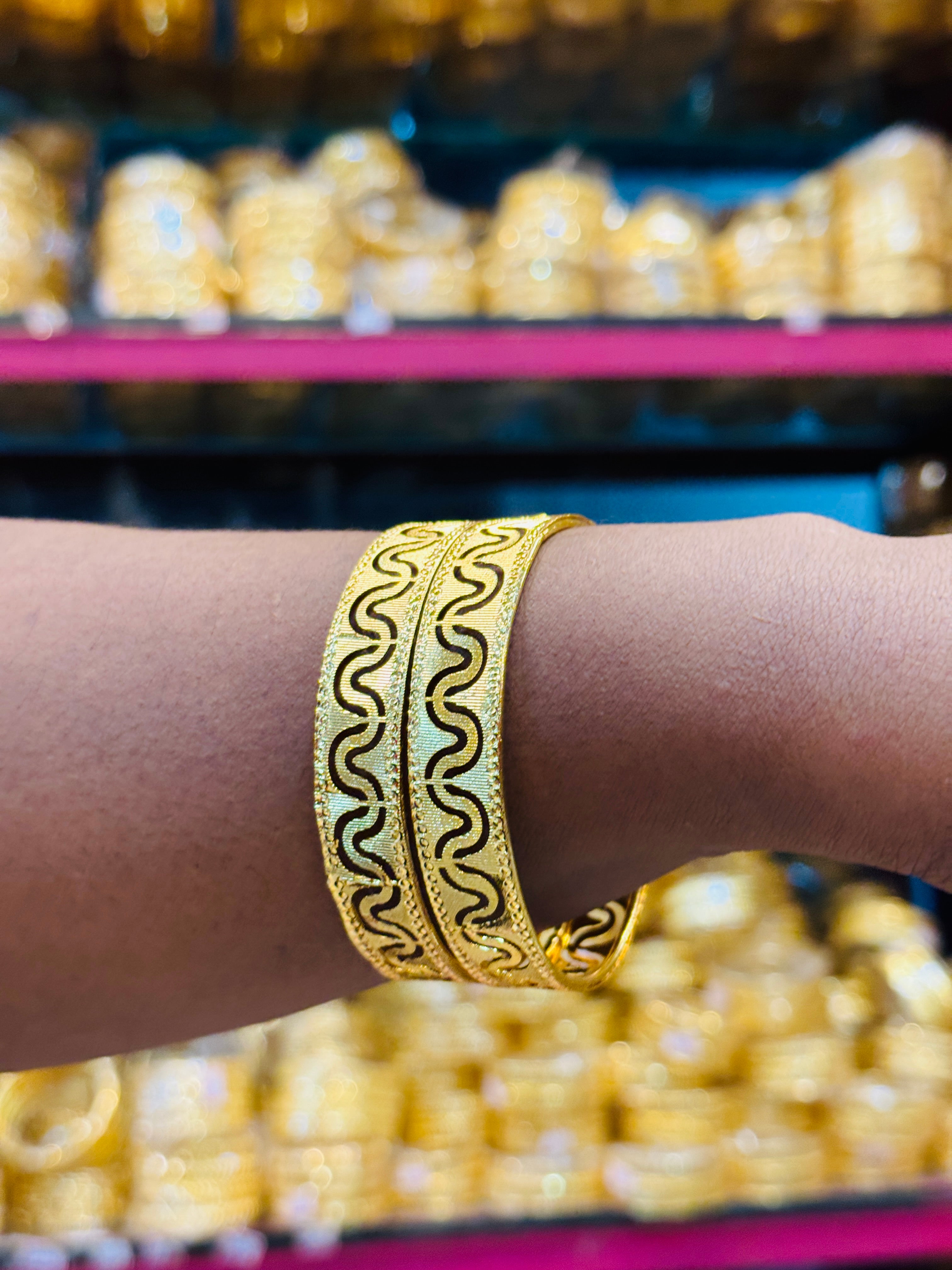 Caelira Premium Gold Plated Bangle